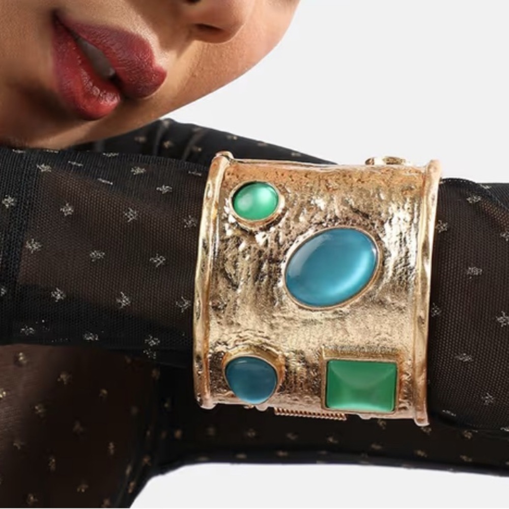 NWT ⚜️🩵⚜️ Piper K Gold and Blue Statement Cuff Bracelet - Picture 5 of 7